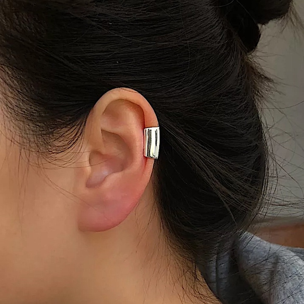 Stampd Silver Curved Ear Cuff